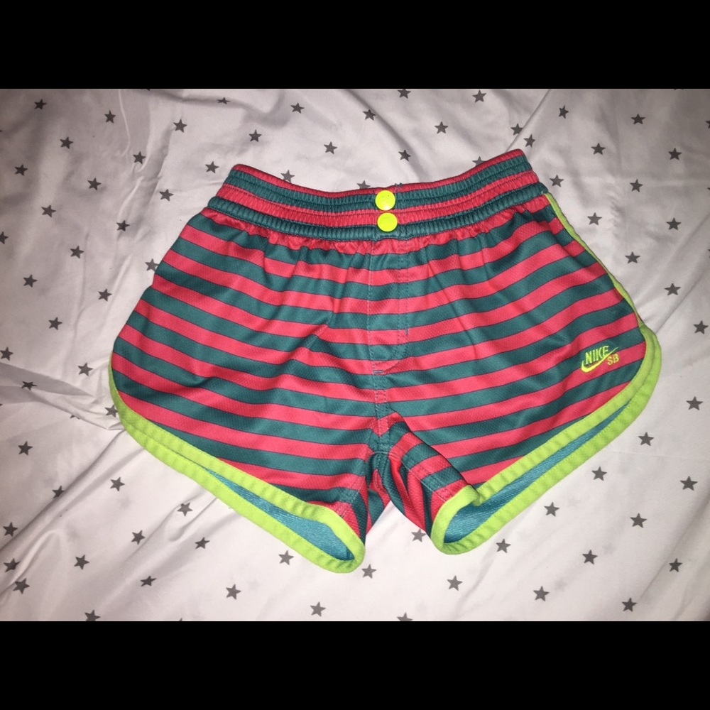 Girls Nike SB Shorts